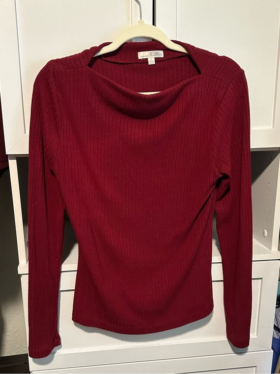 nine britton Sweaters - Nine Britton Burgundy Long Sleeve Knit Top Size Medium